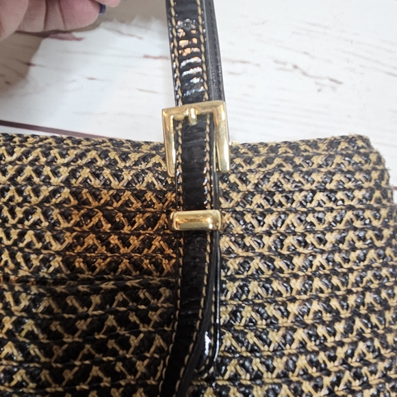 Eric Javits Brown and Black Signature Pattern Rafia Handbag - Picture 6 of 16